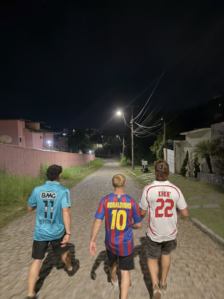 guidopertini's tweet photo. @10Ronaldinho https://t.co/1hs4UYMNnd