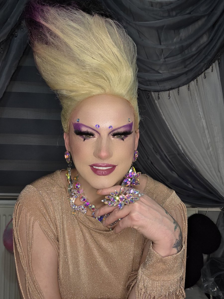 Libra_DragQueen's tweet image. Some random photos 
#dragqueen #uk #mua