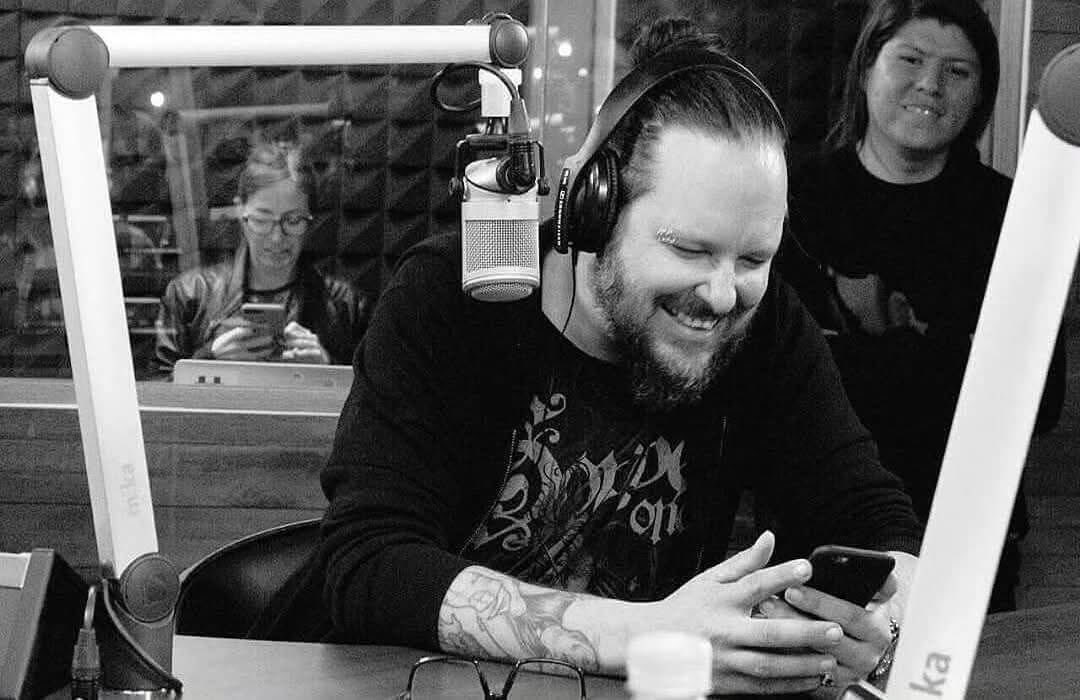 6 days til jonathan’s birthday… 🖤