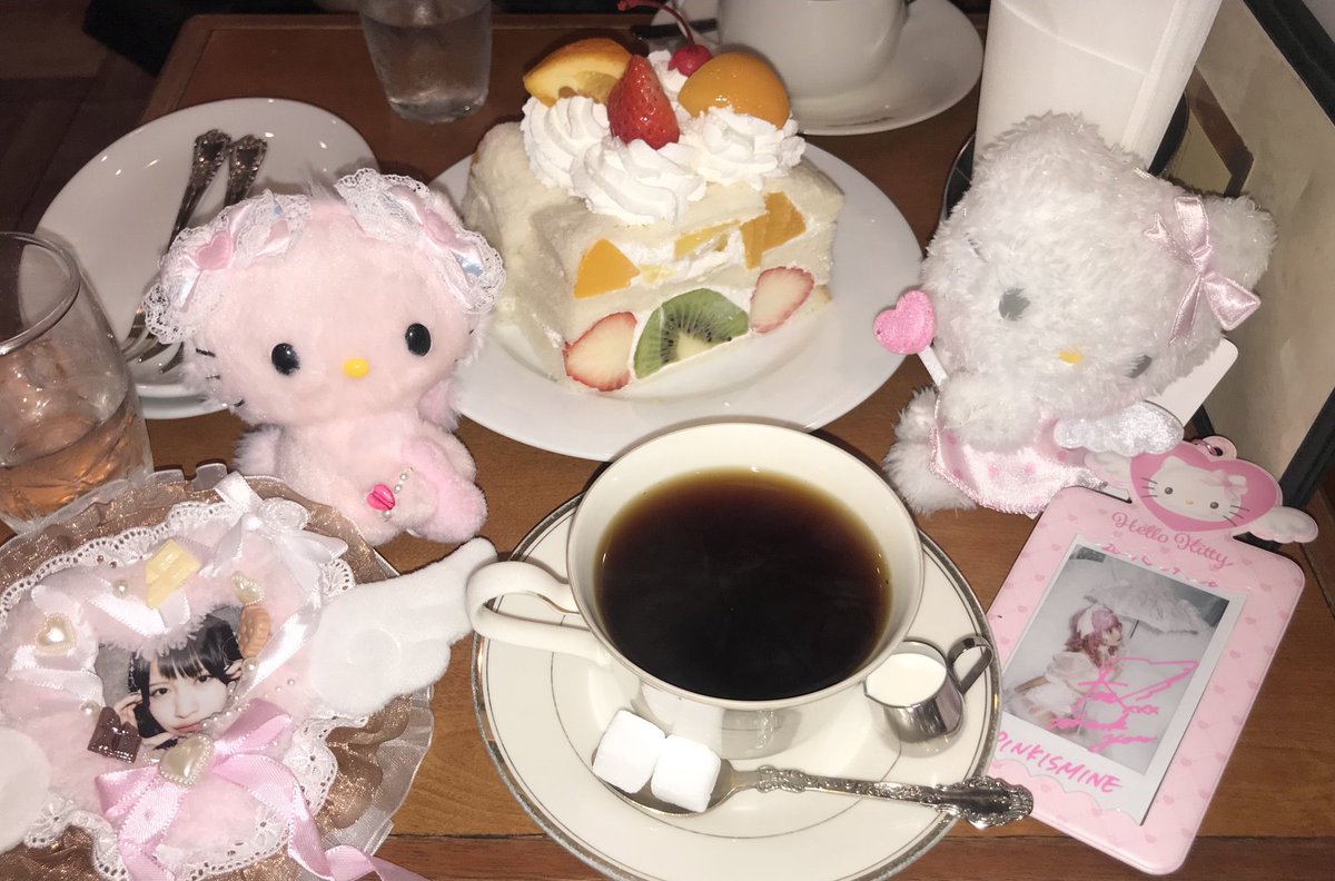 yoon_rabbitS2's tweet photo. この前友達と、、♡ https://t.co/zRMR3IZTxC