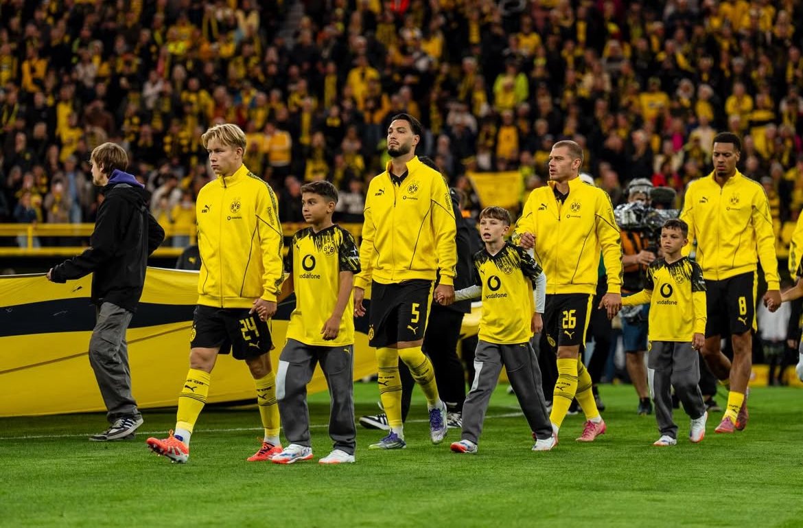 Out Of Context Dortmund tweet media