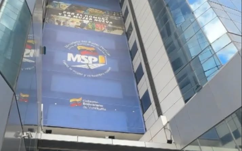 noticierovv's tweet photo. #Política | Min Servicios Penitenciarios: “se han concretado 116 nuevas excarcelaciones“
Más información aquí: https://t.co/AEsmXZOz0b
#NoticiasVenevision #12Enero https://t.co/yqngZhmHyh