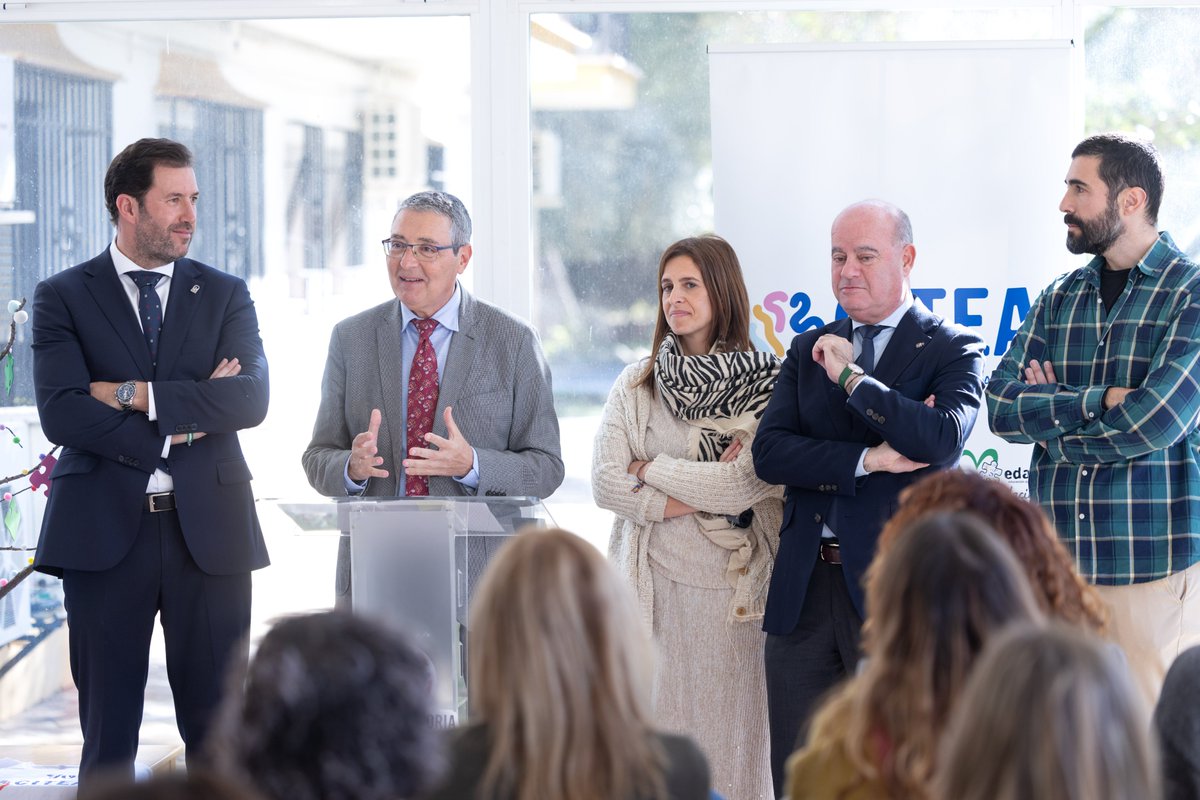 diputacionMLG's tweet photo. 📌 La @diputacionMLG inicia la transformación del complejo La Vega de #Antequera en un gran centro provincial para atender a personas con #autismo y sus familias.
🔗 https://t.co/KvM2wVqTEk
#EDAU https://t.co/OK6xTKCu1I
