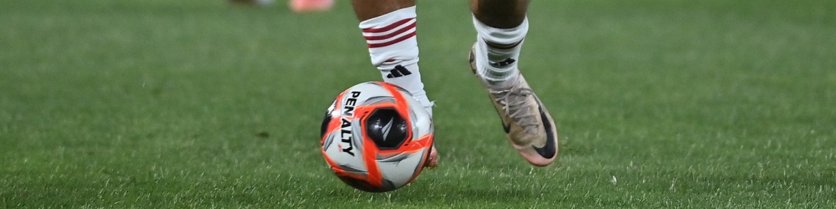 RiverLPM's tweet photo. Toquen el post para ver al goleador del 2026.