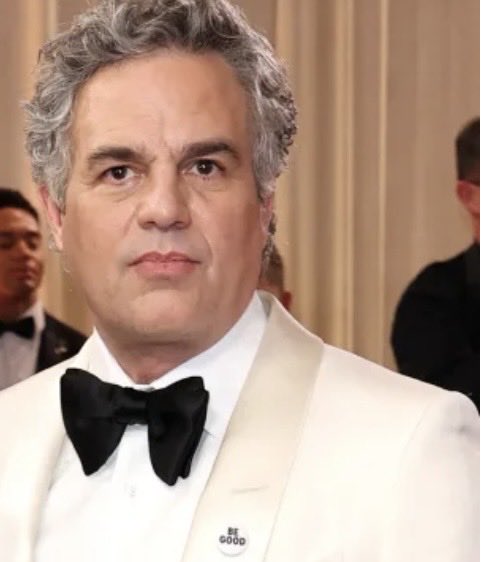 InesBetancur1's tweet photo. Mark Ruffalo y el resto de estercoleros  de Hollywood, son un grupo de narcisistas moralmente corruptos, son asquerosos 🤢🤮

Su última pieza de activismo performativo: el movimiento "SÉ BUENO" 🤨...pero selectivamente 

Todavía no hay ninguna palabra de ellos en apoyo a los iraníes que realmente están luchando por la libertad.