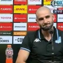 Que venga solo, sin la panza.