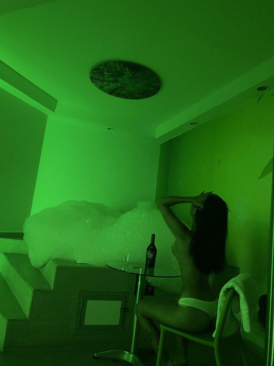 bunnymariah18's tweet photo. Amo la Baileys 🫠

#LATINAAAA #Colombia #trans #sexy #sweetcandytwt https://t.co/sMrJVKQLDP