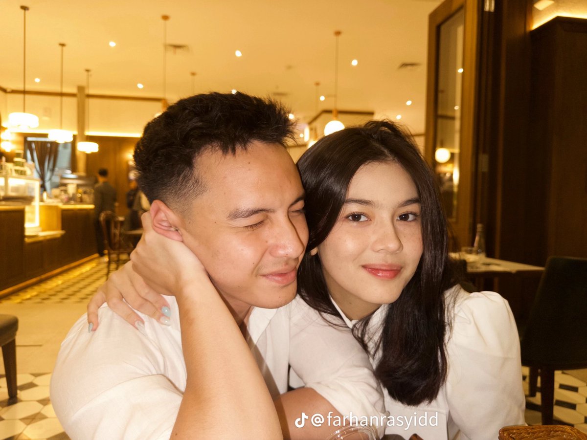 Sstfubitj's tweet photo. Disini aku mau up kasus lain juga ya guys, ada seleb sama aktor. age gap mereka 9 taun, yg cewe 2010 (cybila) sementara cowonya 2001 (farhan). jujur bingung  kenapa mereka ga ke up pdhl udah pacaran hampir setaun juga, this is literally child grooming.. fuck bout love 🙄 https://t.co/6OzJ4x53T8