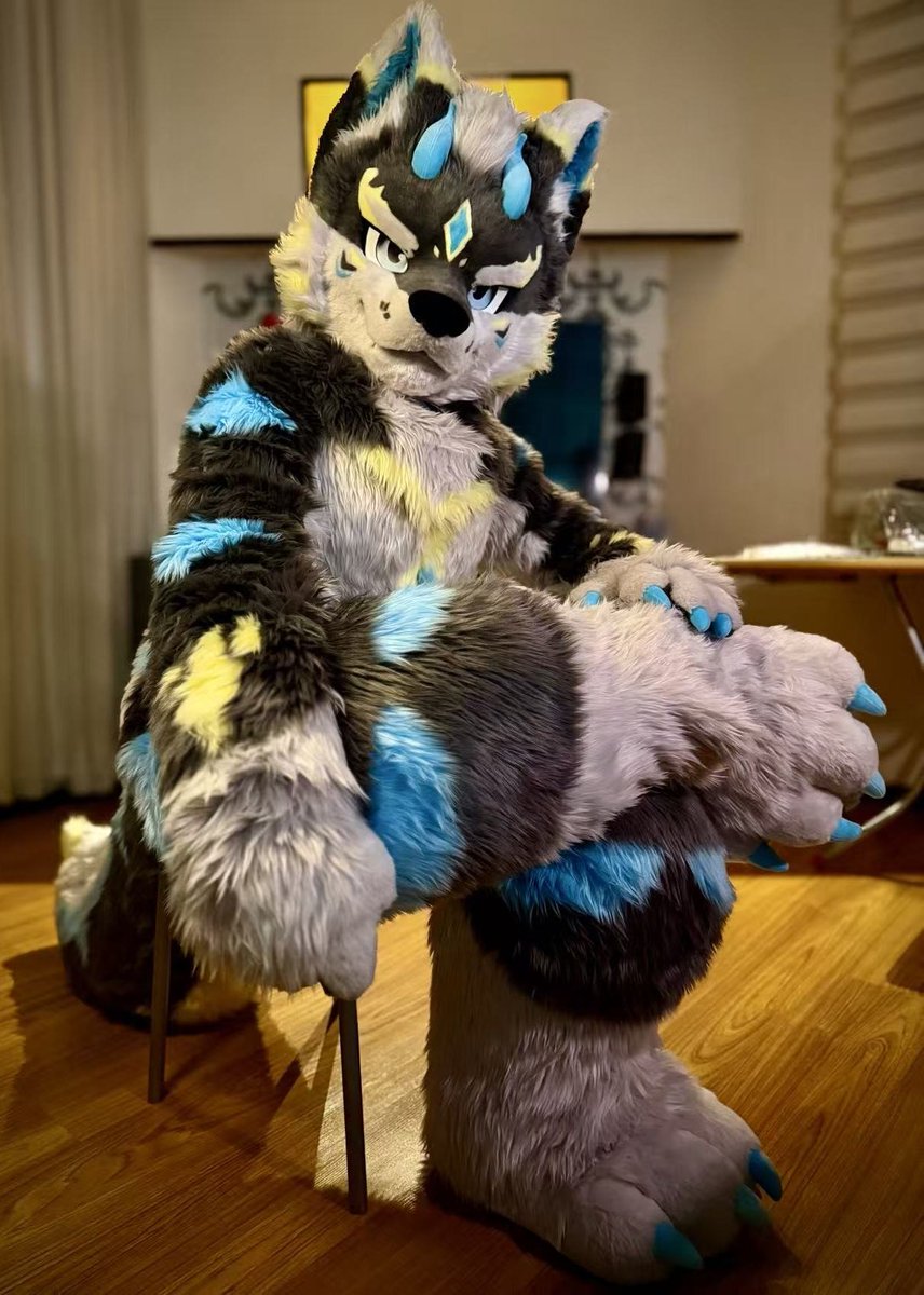 Salty 🔜 MyFur2026 tweet media