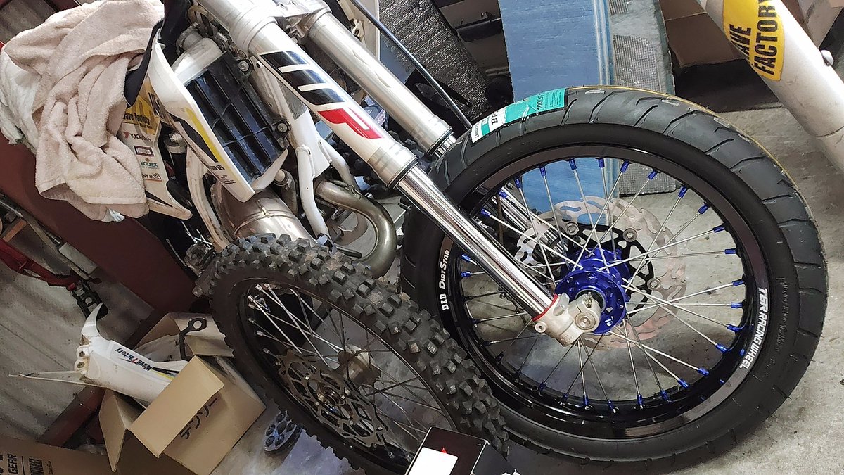 Wave_Factory's tweet photo. #TC85
モタード化
TGRホイールとOUTEXチューブレスキットの組み合わせ🔧
#OUTEX
#TGRwheel https://t.co/fkylBPllO7