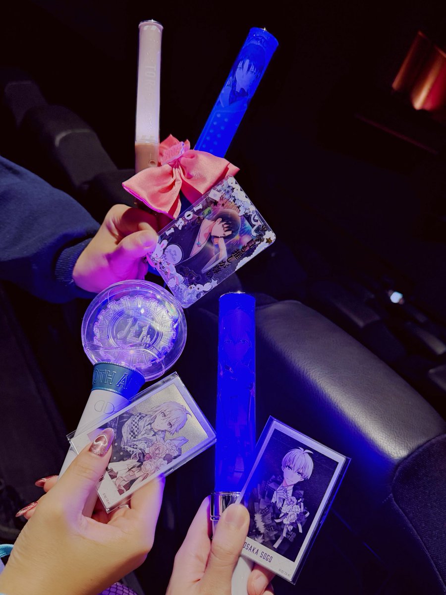 momo_mukami_'s tweet photo. 💙💖💜
IDOLISH7 VISIBLIVE HiGH TENSiON FUSiON!!!! 

Live viewing with @monganonga @tokiyakgae 💗 Thanks for the fun night as always https://t.co/vm4vgP1xwR