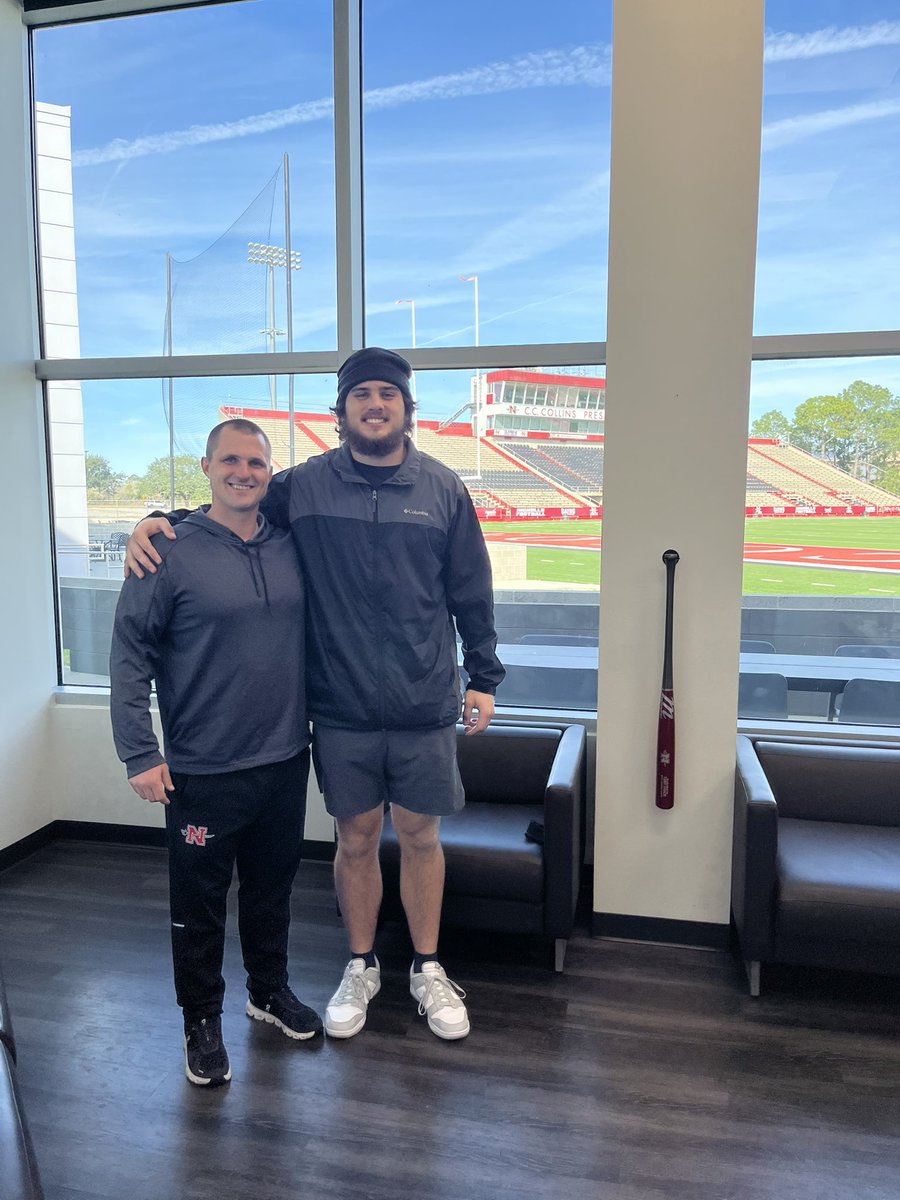 Devin Scura tweet media