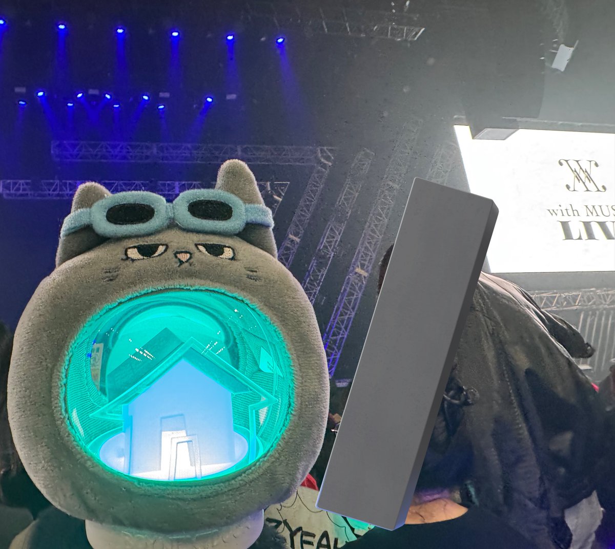 bnxd_t's tweet photo. 久しぶりのテサンくん🐈‍⬛💖久しぶりのボネクド〜〜🚪(ミューバンは最速先行2日通し券なのに果てに飛ばされたので映像みたいなもんだったから笑)
かっこいいしかわいいしボネクドってほんと最高〜〜〜🥰イハンの筋肉やばすぎて暫く見惚れてしまった💪笑笑
明日から仕事なのに有明遠くてこんな時間🤣 https://t.co/3CElY2CVZe