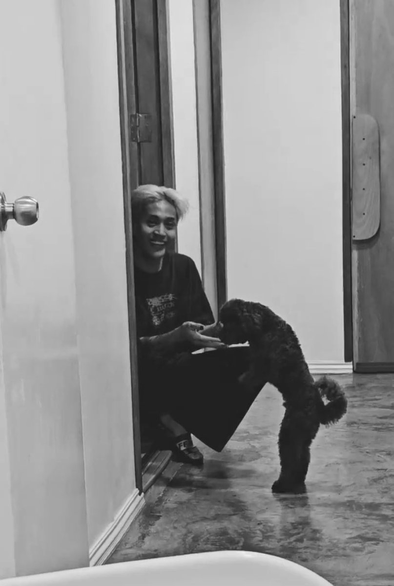 intojcs's tweet photo. to my rocksta, fjs, happy birthday!🖤

look at how far you've come, felip.  
life isn’t always black and white, but your journey shows the beauty in every shade.  

i hope you know how proud i am of you. keep chasing your dreams and keep breaking limits, fjs. i gotchu, always.🤘����

TODAY BELONGS TO FELIP
#KaarawanNiSB19Ken
#FELIP #SB19_KEN