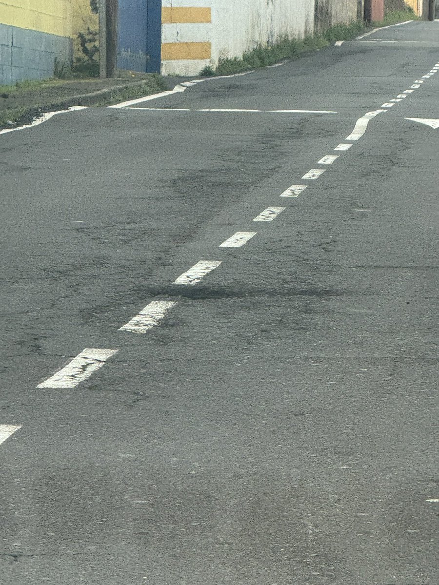 noeliaagf's tweet photo. ¿Tendremos carreteras dignas en 2026? @aytolalaguna_es @CabildoTenerife 

Veremos https://t.co/FlzRas5JEH