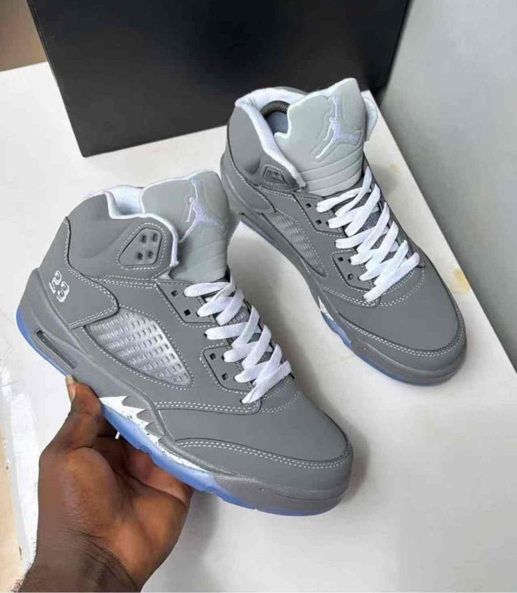 MajorMajor96497's tweet image. 40--47

Price: NGN 36,000