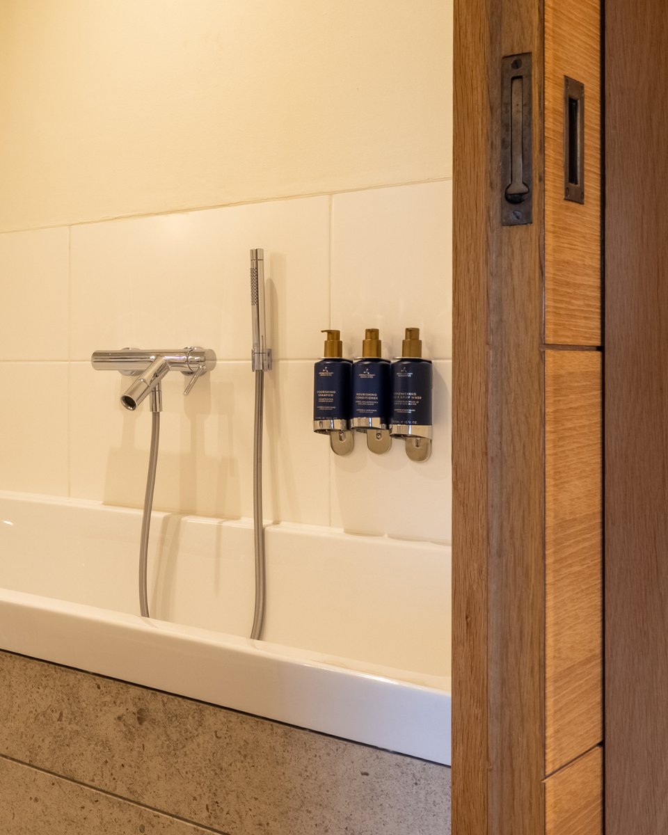 Roch Castle tweet media