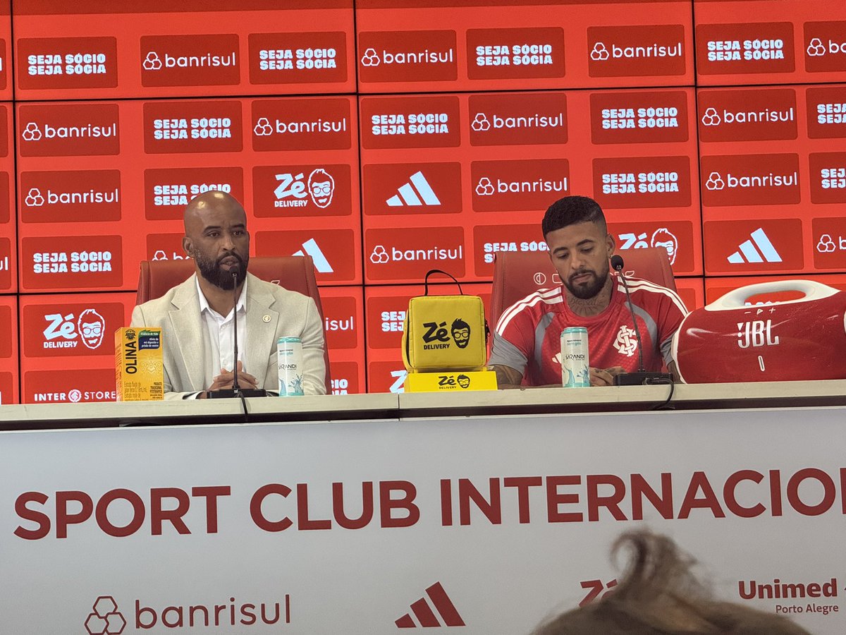 Primeiro reforço: Paulinho é apresentado no SC Internacional