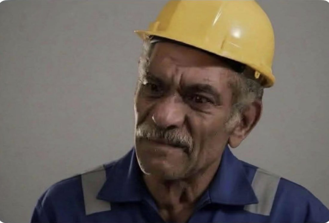 النظر في وجه زميلك في الشغل يحسن حالتك النفسية ..

وجه زميلي في الشغل :