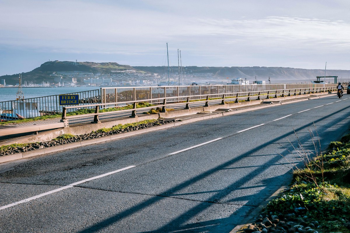 WPNSA's tweet photo. Roadworks at Ferry Bridge 19th Jan to 1st Mar 2026

Dorset Council has advised that Two-way temporary traffic lights will be installed while essential repairs are carried out at Ferry Bridge, Portland Beach Road, A354, the main causeway connecting Weymouth to Portland. https://t.co/LJifahgy5X