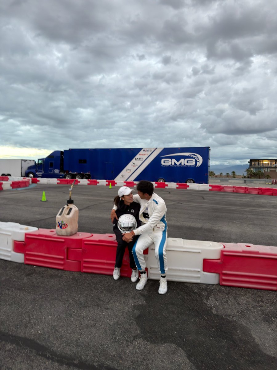 Alex Albon tweet media