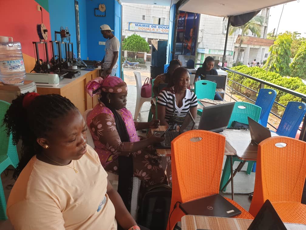 ActivSpaces's tweet image. Resumption of workshops at #Makerspace

Learning through practice is a silent revolution.
Learners test, make mistakes, start again and improve. No abstract knowledge, but concrete learning.

It’s by forging that we become... tech-makers.

#ActiveTraining #TechForAll #ActivSpaces