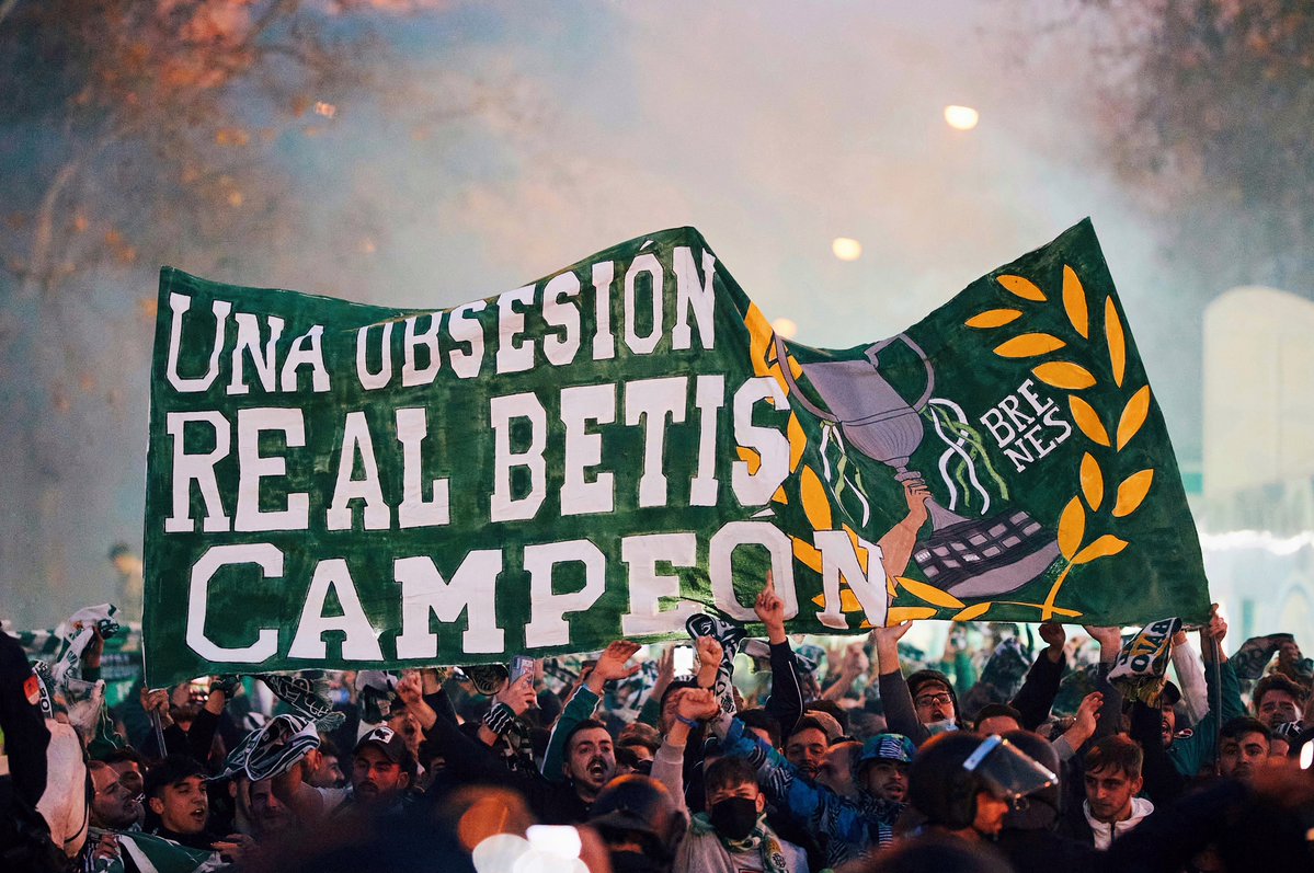 RealBetis's tweet photo. 𝐺𝑙𝑜𝑟𝑖𝑜𝑠𝑜, 𝑡𝑜𝑑𝑜𝑠 𝑡𝑒𝑛𝑒𝑚𝑜𝑠 𝑢𝑛𝑎 𝑜𝑏𝑠𝑒𝑠𝑖𝑜́𝑛...

#CopaDelRey https://t.co/u4QgxxfJjF