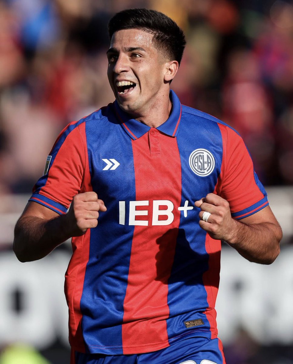 AtaqueFutbolero's tweet image. ⚠️🇦🇷 ALEXIS CUELLO, EL ‘9’ DE SAN LORENZO, ESTÁ MUY CERCA DE SER REFUERZO DE BOCA.

Vía @GerGarciaGrova en TyC.