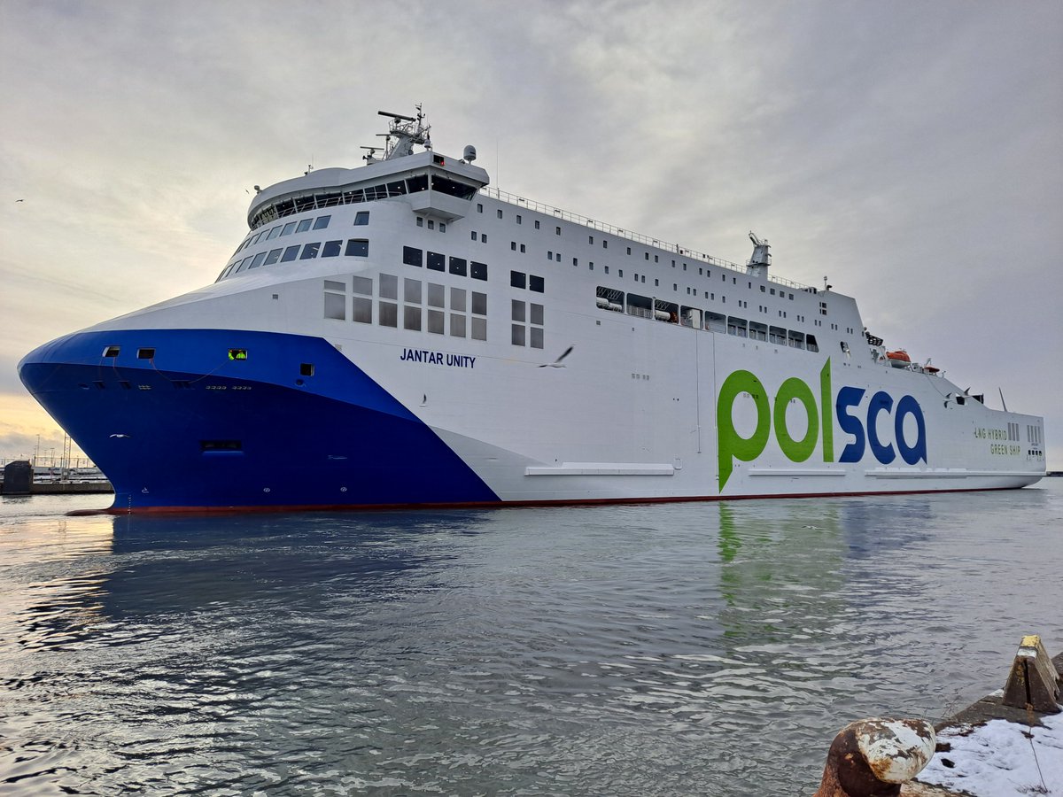 UnityLine's tweet photo. 🚢 Jantar Unity przybył do Trelleborga, pomyślnie przeszedł próby portowe i manewrowe, po czym odbił do Ystad.⚓
Jantar Unity arrived in Trelleborg, successfully completed trials, and then departed for Ystad. Another key milestone achieved.🌍

#JantarUnity #BalticSea #Trelleborg https://t.co/1iVcz7SXMx