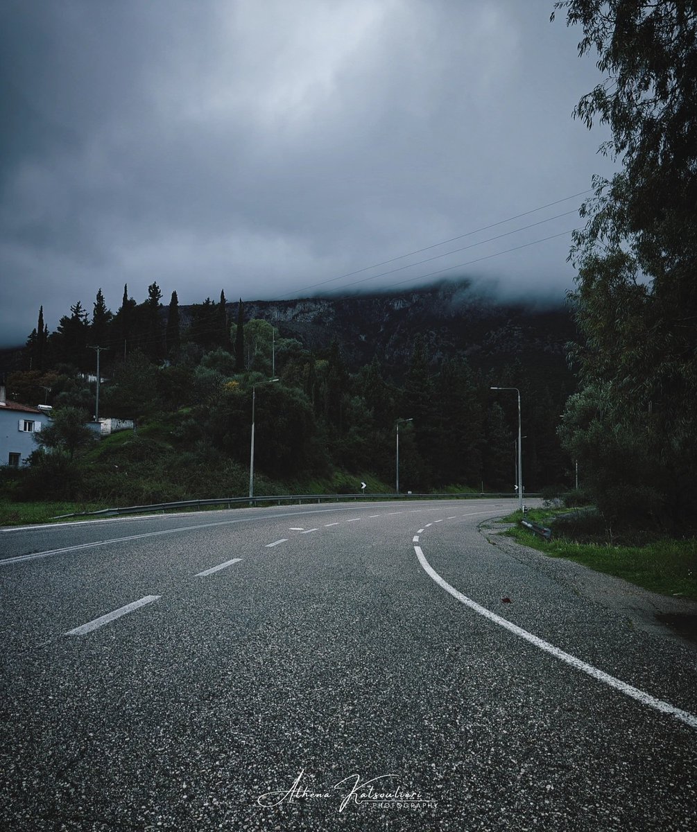 ath_kats's tweet photo. 🚗⛈️❤️ @Manav1s 

#photography #nature #WINTER #roadTrip #RainyDays #Greece https://t.co/lho1ly3Zfe