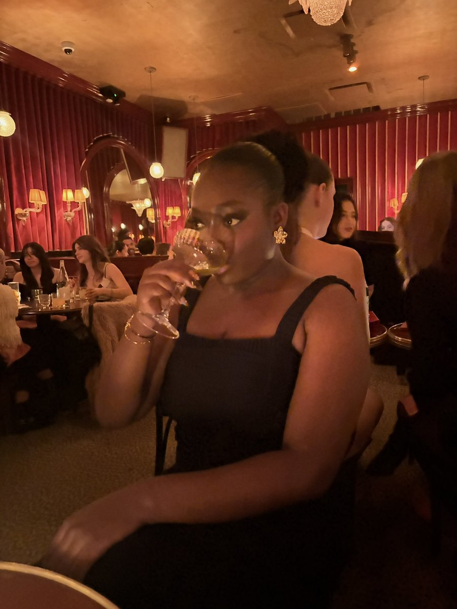 TFareedat tweet media