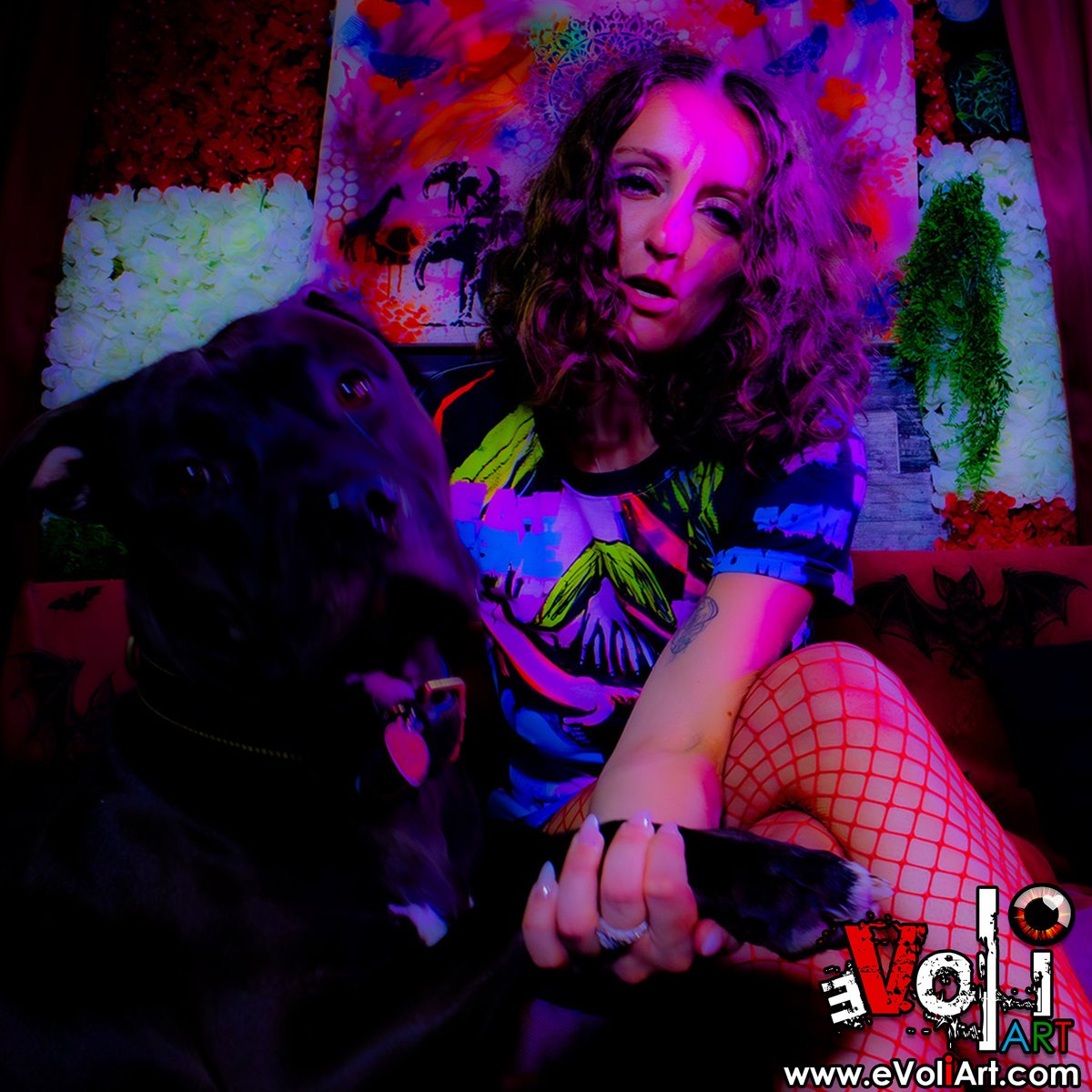 underlab's tweet image. 🐶 Model. Rapper. Dog mom. Queen.
@PrincessPoiised brings “Come (Eat)” to the studio—featuring her pups Catalina &amp;amp; Cerebus.
🖤 Who says baddies can’t be soft? View Full Set Here bit.ly/AmandaPLZ-EVOL