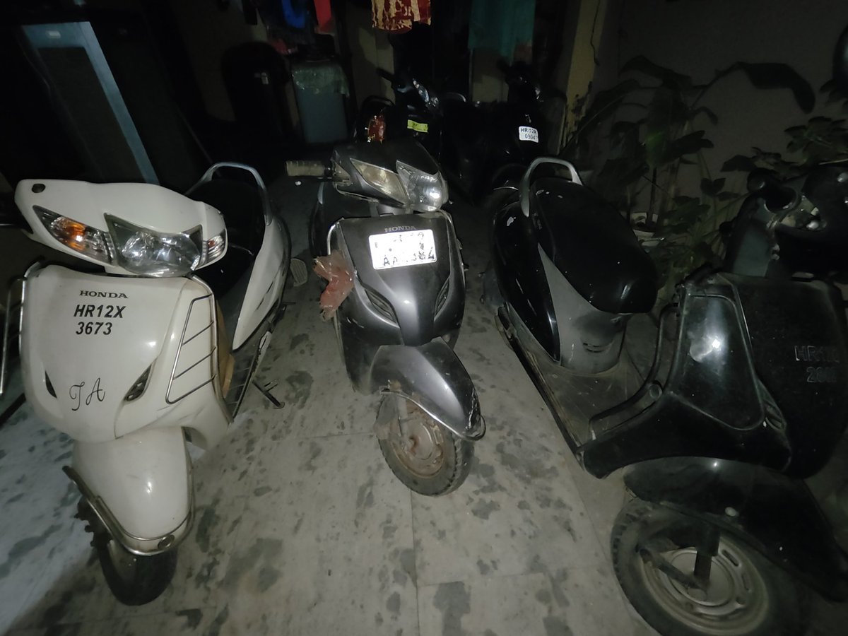 tarun_champ's tweet photo. @honda2wheelerin Added 5th Activa in our Parking Today.. thanks honda for best Launching best 2-wheeler in India... https://t.co/czlv0FMgDK