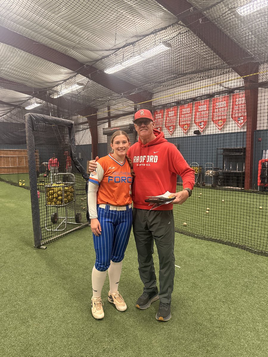 Ashley Heinemann tweet media