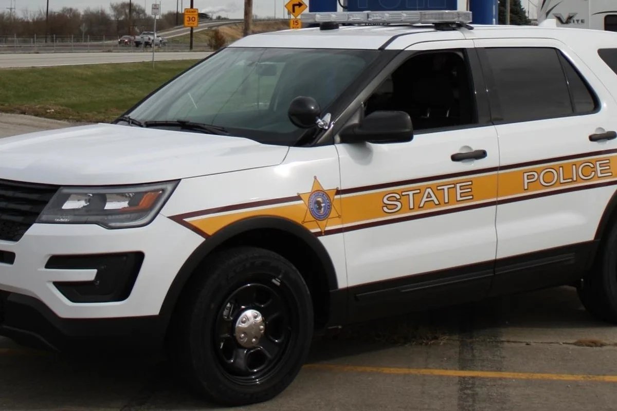 GreatGilbert19's tweet photo. Illinois State Police are investigating a Springfield traffic stop that escalated into gunfire. One individual is hospitalized; no officers were injured while multiple firearms were recovered at the scene. https://t.co/cF8cUT8auG https://t.co/xEZumGY00B