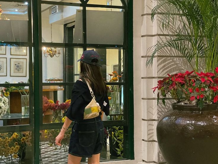 aarzyholic's tweet photo. happy birthday to our dearest, arwen! 
you are seen and loved—always, in all ways ˚ʚ♡ɞ˚

#AshleyInTheRoyalSpotlight https://t.co/JfsHE9rjAG