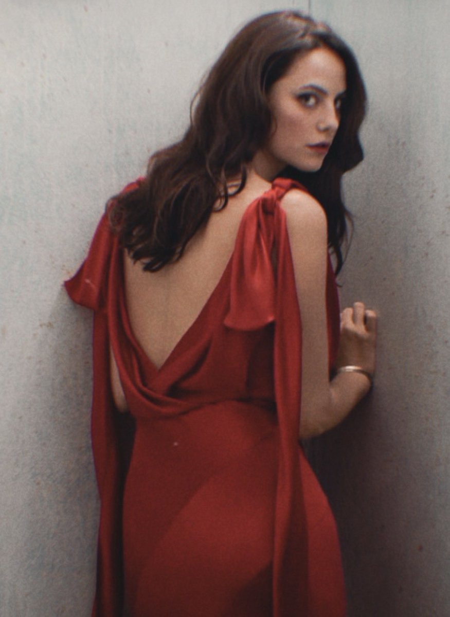 eleanorhartwood's tweet image. ⠀                          « 𝐿𝑖𝑘𝑒 𝑎 𝑝𝑜𝑒𝑚 𝑠𝑎𝑖𝑑 𝑏𝑦 𝑎 𝑙𝑎𝑑𝑦 𝑖𝑛 𝑟𝑒𝑑, 𝑦𝑜𝑢 𝘩𝑒𝑎𝑟 𝑡𝘩𝑒 𝑙𝑎𝑠𝑡 𝑓𝑒𝑤 𝑤𝑜𝑟𝑑𝑠 𝑜𝑓 𝑦𝑜𝑢𝑟 𝑙𝑖𝑓𝑒 »
                                         #freerol 
                                ♡ 𝗹𝗶𝗸𝗲  &amp;amp; ↻ 𝗿𝗲𝘁𝘄𝗲𝗲𝘁