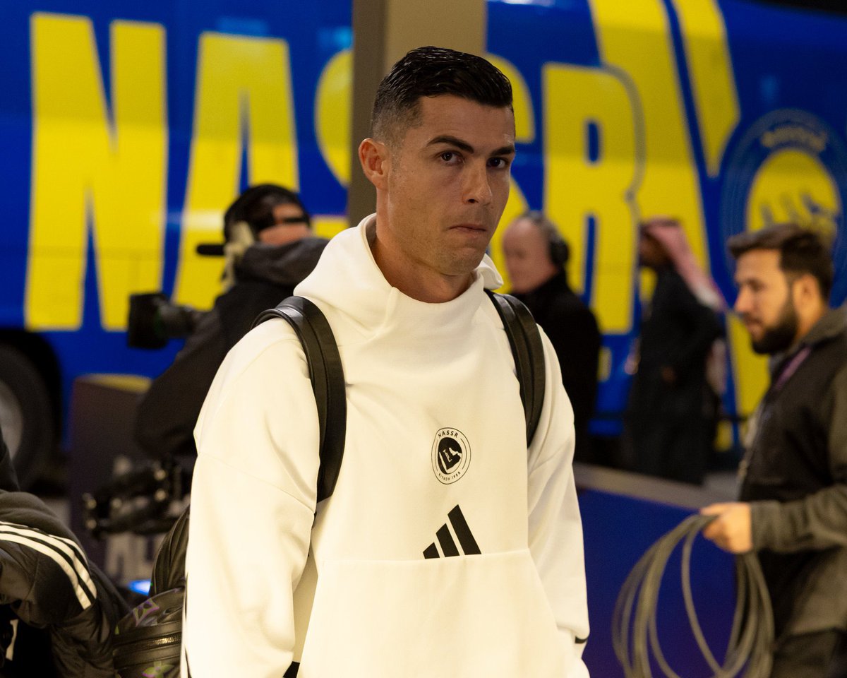 عمرو tweet media