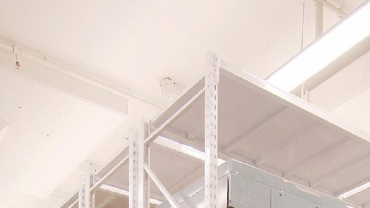 cutyourspace's tweet photo. Built to store more without expanding. Tap to see it vertically.