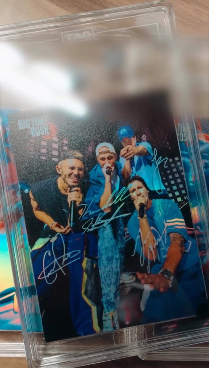 RushersLATAM's tweet photo. 📢 BIG TIME RUSH CARDS
¡@bigtimerush se unió a @TAGgrading para crear sus propias tarjetas coleccionables! 

Estás serán edición limitada del IRLWT, autentificadas y algunas estarán autografiadas por los miembros.

Todavía no se han puesto a la venta, más información pronto. https://t.co/wED0MvB3jz
