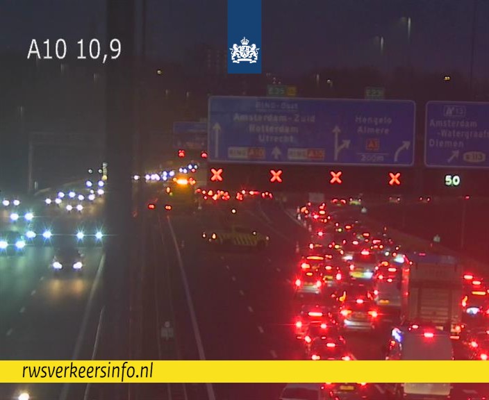 Ongevallen zorgen voor afsluitingen op de A10 en A1