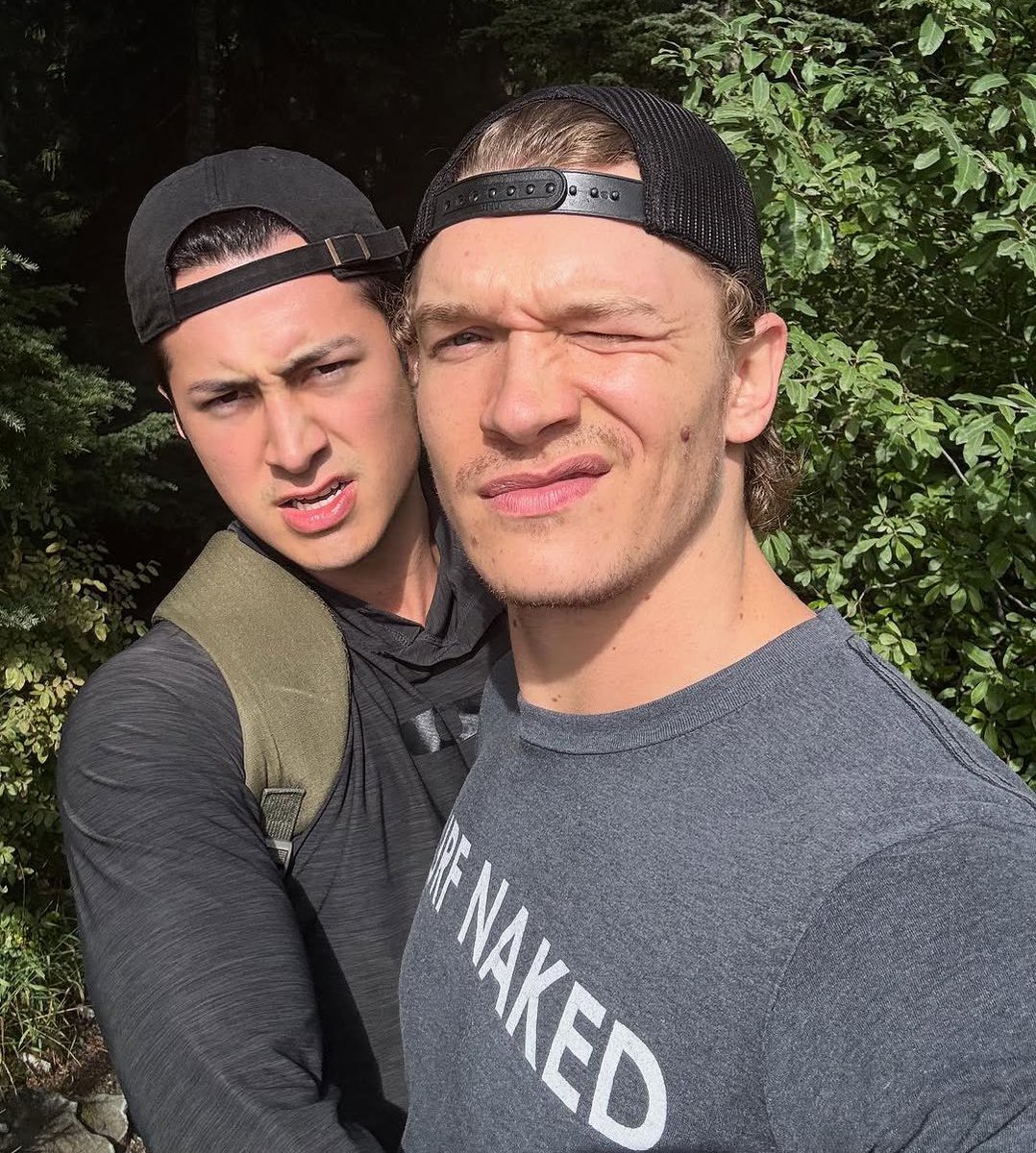 ever_fixedmark's tweet image. married.