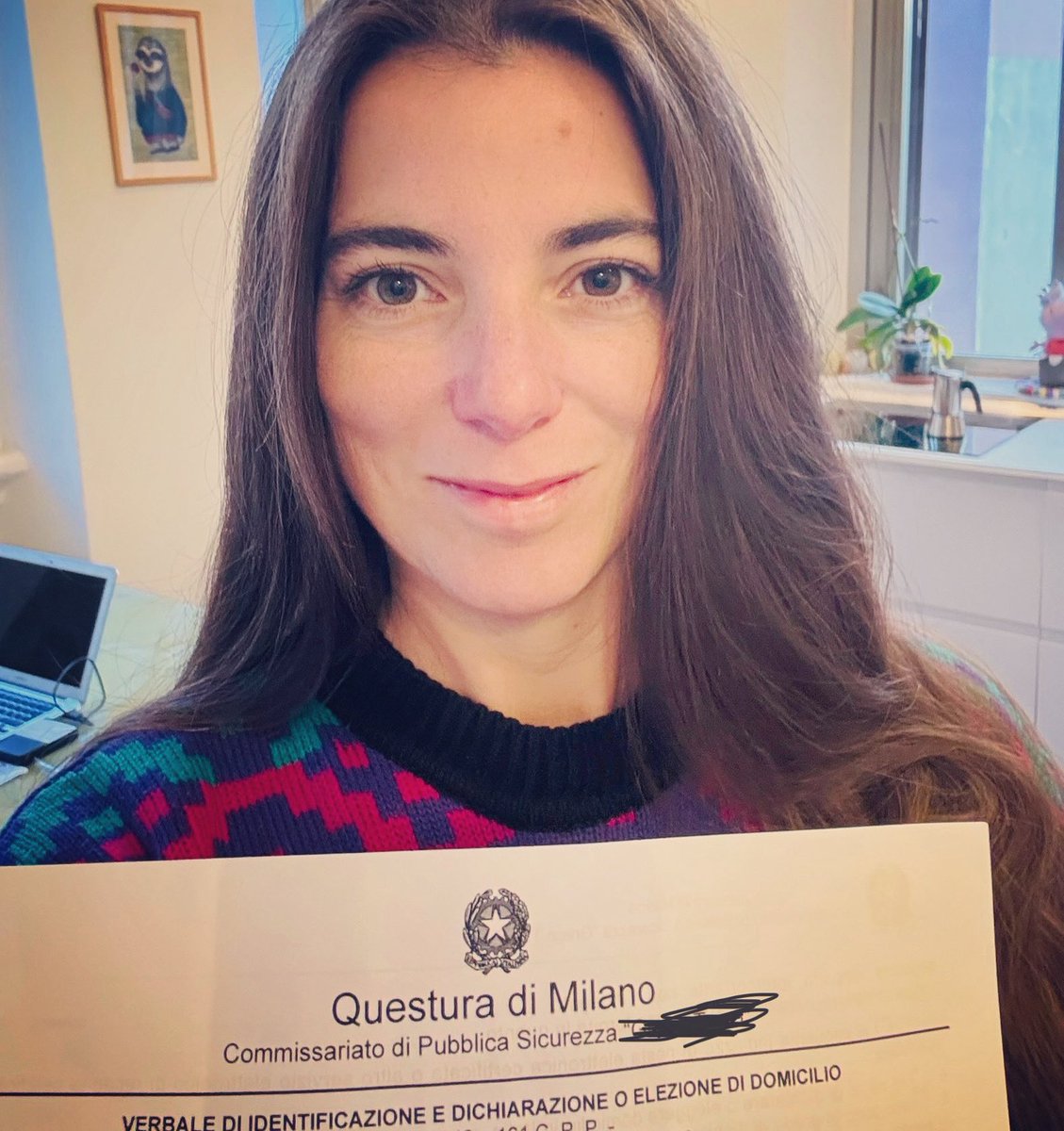 giuliainnocenzi's tweet image. Sono una pericolosa indagata! Oggi ho scoperto di essere indagata nell’ennesimo procedimento giudiziario. Ma vorrei tranquillizzare tutti, soprattutto chi mi vuole male: andiamo avanti! Sono al lavoro su una nuova e terrificante inchiesta per #Report. A breve aggiornamenti 👊🏿