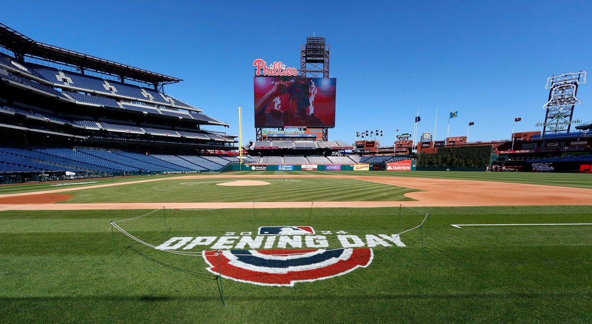 RedPinPress's tweet image. Here's hoping the #Phillies make a deal with free agent INF Bo Bichette. But what if they don't? Can this lineup contend as is?

🔗 tinyurl.com/3cf7yh9s

#RingTheBell