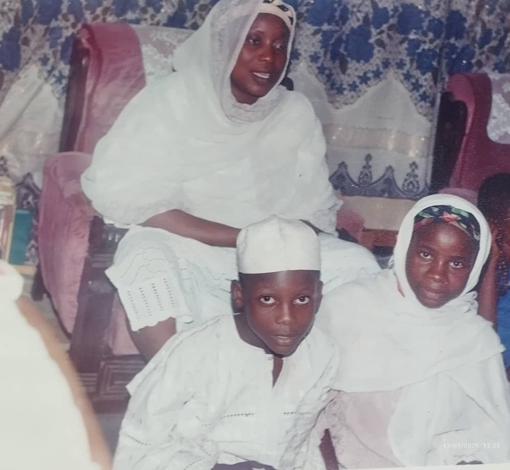 MichaelAjobo's tweet image. THIS IS WHAT JESUS CAN DO WITH YOUR LIFE🙏🙌 

From Alfa Sodiq ☪️ to Brother TSADIK ✝️:

He was born into a Muslim family, he started calling for prayers in the mosque as early as 6 years old, finished his Walimatul Quran at 8 years, yet experiencing spiritual oppressions at…