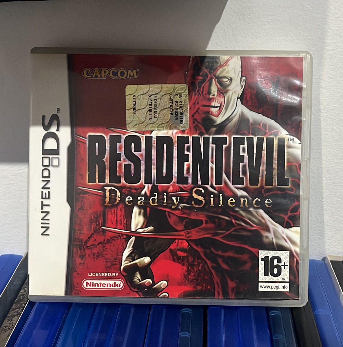 gapDelo's tweet image. My favourite RE1 version! 
#REBHFun #ReturnToRaccoonCity