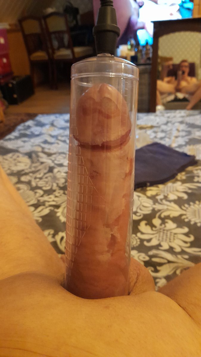 Dildoloverplus's tweet photo. Pumping Monday https://t.co/jEBKqlK63h