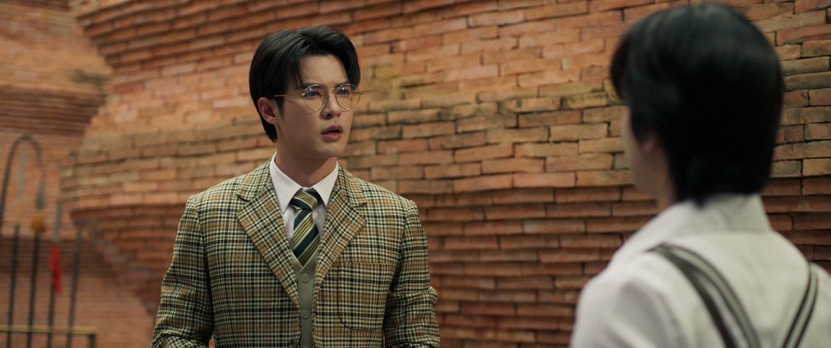 TheBLXpress's tweet photo. #InterminableEP10...Sophee is scary, she literally kidnapped Ruedee because of her misunderstanding and made her vanish in thin air, what will she do when she learns the truth about Khun Yai & Kaewta's relationship. Why does Ajarn look exactly like Khun Yai 🤯🤯 https://t.co/trlvJmwMgJ