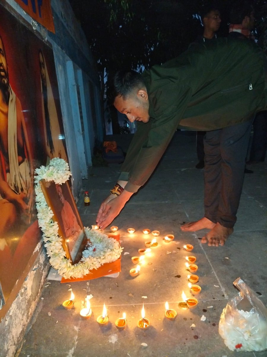 যুব সমাজের অনুপ্রেরণা , সমাজ সংস্কারক , বীর হিন্দু সন্ন্যাসী স্বামী বিবেকানন্দের ১৬৪ তম জন্ম জয়ন্তী উত্তর কলকাতা জেলার অন্তর্গত বেলেঘাটা নগরে উদযাপিত হলো । 
#ABVPKolkata 
#ABVPBanga