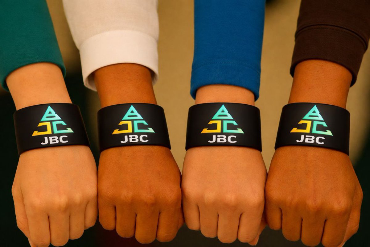 JBCcollective's tweet image. 👋 Hello $JBC Army! 🔥

🚀 $JBC LaunchGate will be active on January 18 🗓️
The entire team is currently testing and fixing all missing parts 🛠️✅

➡️ Right after that, we will move forward with the verification system 🛡️
🌍 Together with FULL COMMUNITY ADOPTION, we will start…